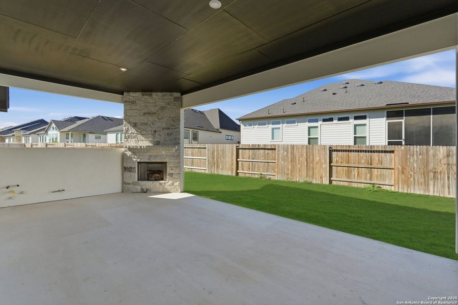 Exterior details and patio area of a home in Mesa Western, Cibolo (Image 25).