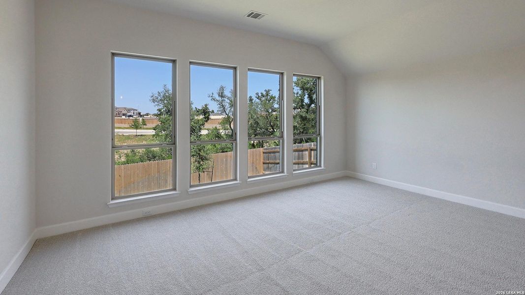 Spacious, unfurnished interior of a new home in Ladera, San Antonio (Image 23).
