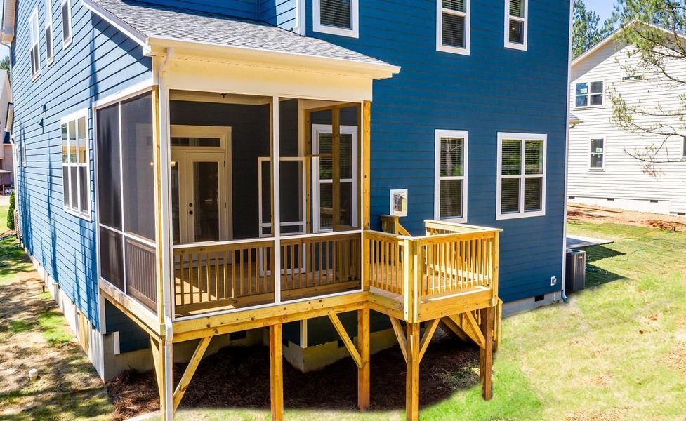 Representative exterior details of a home built from the Pinehurst by Greybrook Homes in Edmunds Farm, Clover (Image 10).