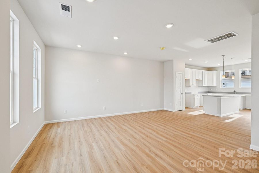 Spacious, unfurnished interior of a new home in The Crossing at Cramerton Mills, Cramerton (Image 35).