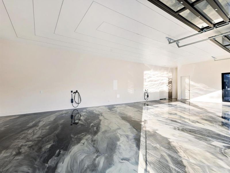 Spacious, unfurnished interior of a new home in , Dallas (Image 13).