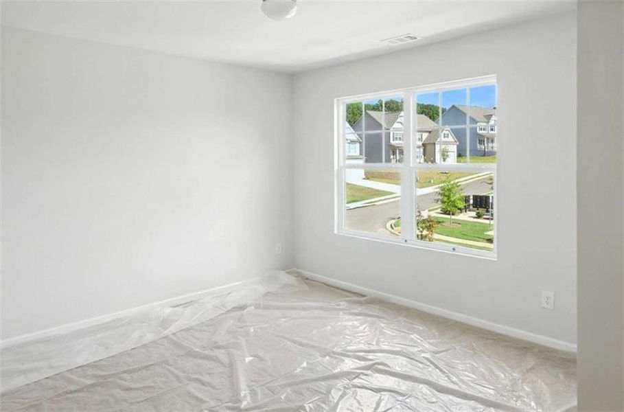 Spacious, unfurnished interior of a new home in Creekside Landing, Dallas (Image 34).