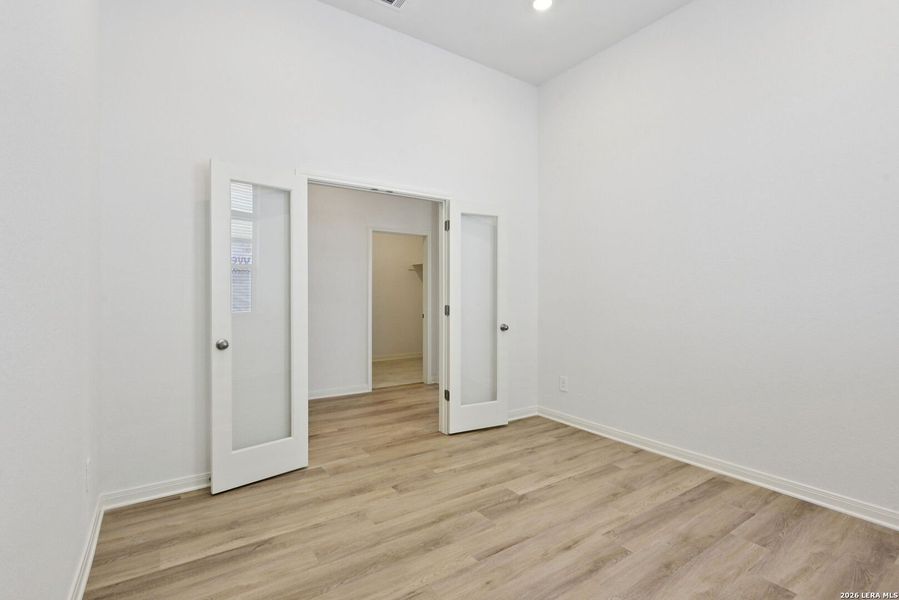 Spacious, unfurnished interior of a new home in Fox Falls, Boerne (Image 37).