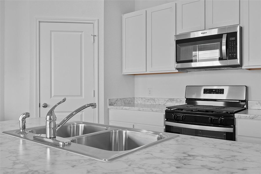 Close-up of interior finishes inside a home in Valverde, Bastrop (Image 19).
