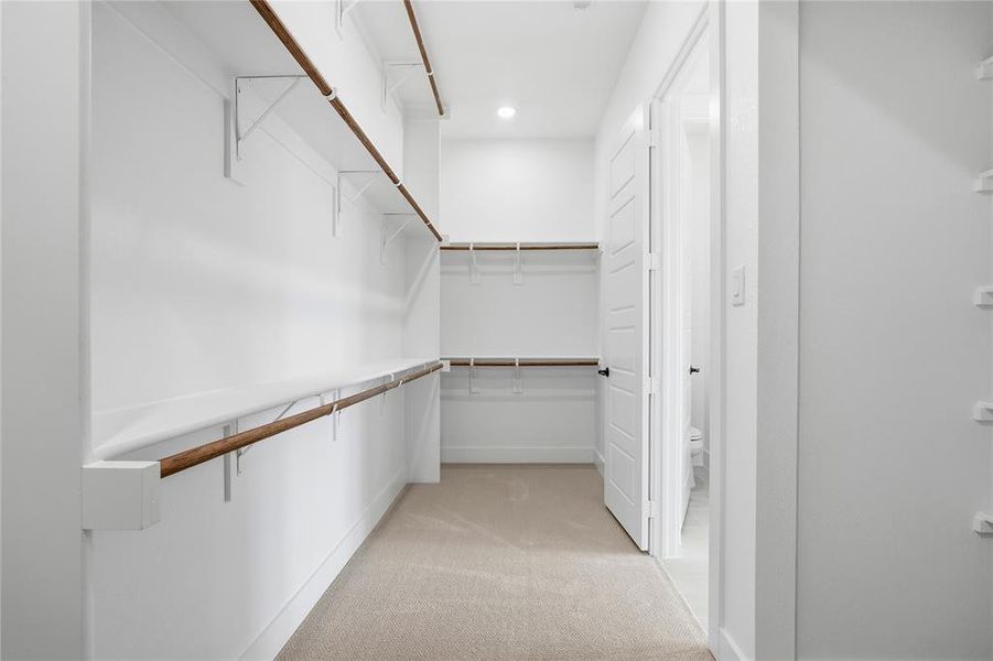 Spacious, unfurnished interior of a new home in Talon Hills, Fort Worth (Image 29). Spacious, unfurnished interior of a new home in Talon Hills, Fort Worth (Image 29).
