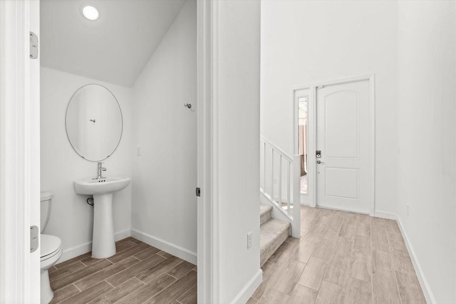 Spacious, unfurnished interior of a new home in Tesoro Club, Port St. Lucie (Image 19).