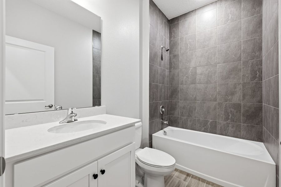 Furnished interior view inside a new home in Summerbrooke, Mount Dora (Image 7).
