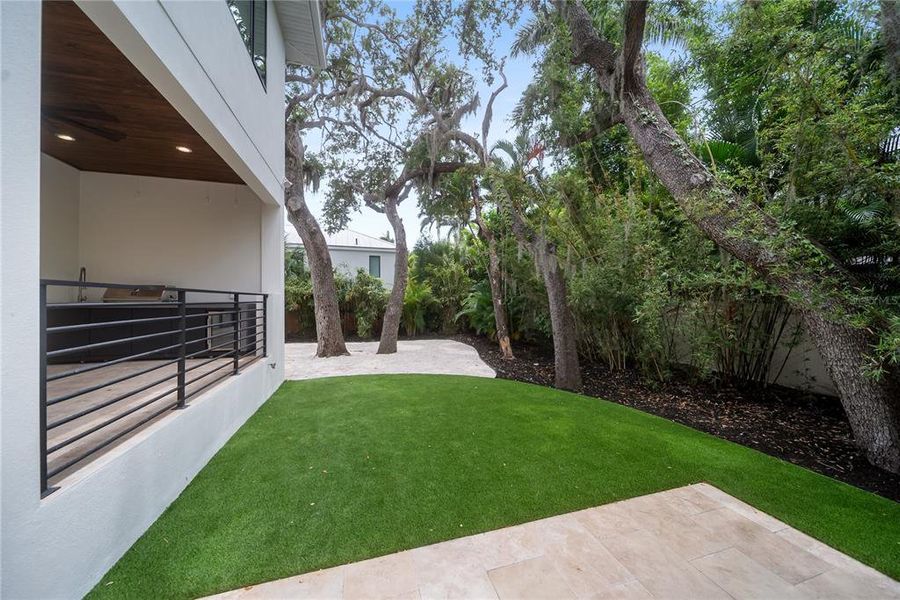 Exterior details and patio area of a home in , Sarasota (Image 38).