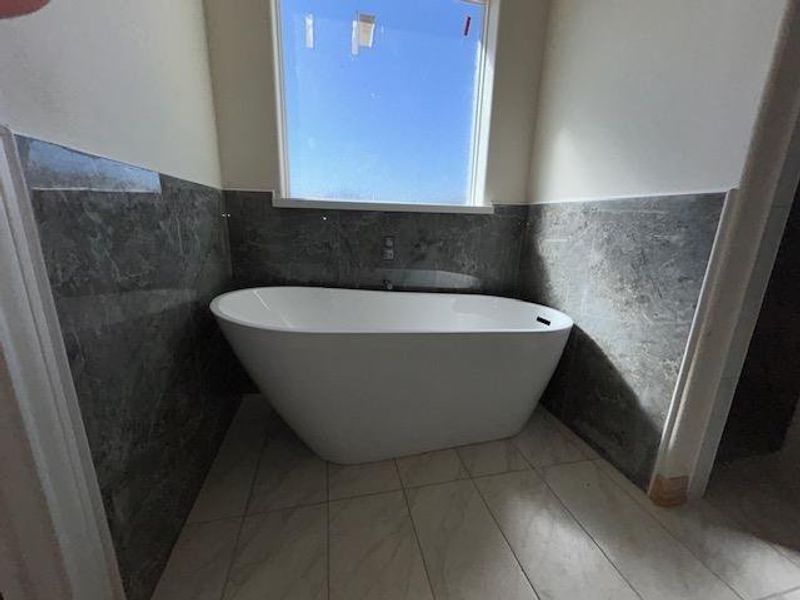 Furnished interior view inside a new home in , Beaumont (Image 7).