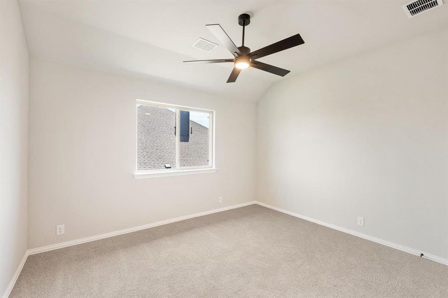 Spacious, unfurnished interior of a new home in Somerset Classic 70s & 80s, Mansfield (Image 32).