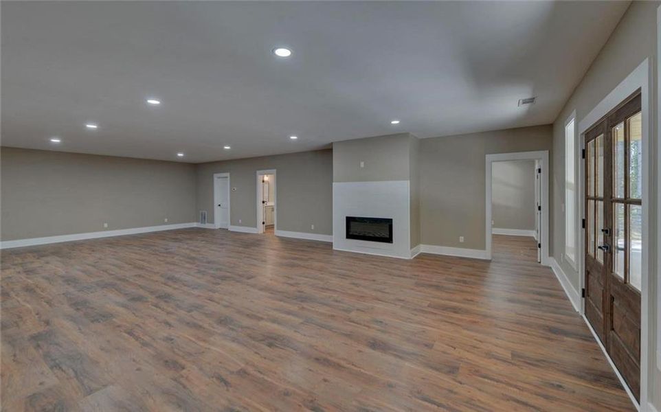 Spacious, unfurnished interior of a new home in , Dahlonega (Image 36). Spacious, unfurnished interior of a new home in , Dahlonega (Image 36).