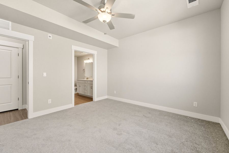 Spacious, unfurnished interior of a new home in The Lakes at Centerra, Loveland (Image 13). Spacious, unfurnished interior of a new home in The Lakes at Centerra, Loveland (Image 13).