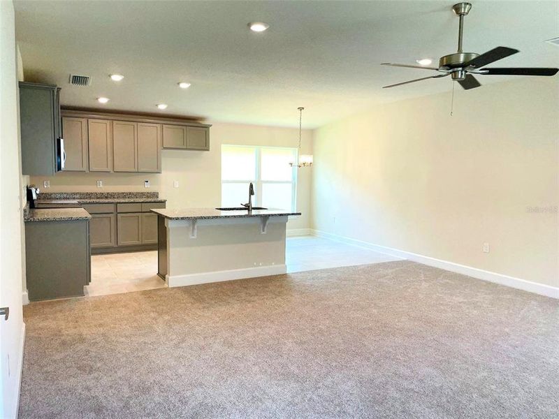 Spacious, unfurnished interior of a new home in Harmony Central, St. Cloud (Image 7).