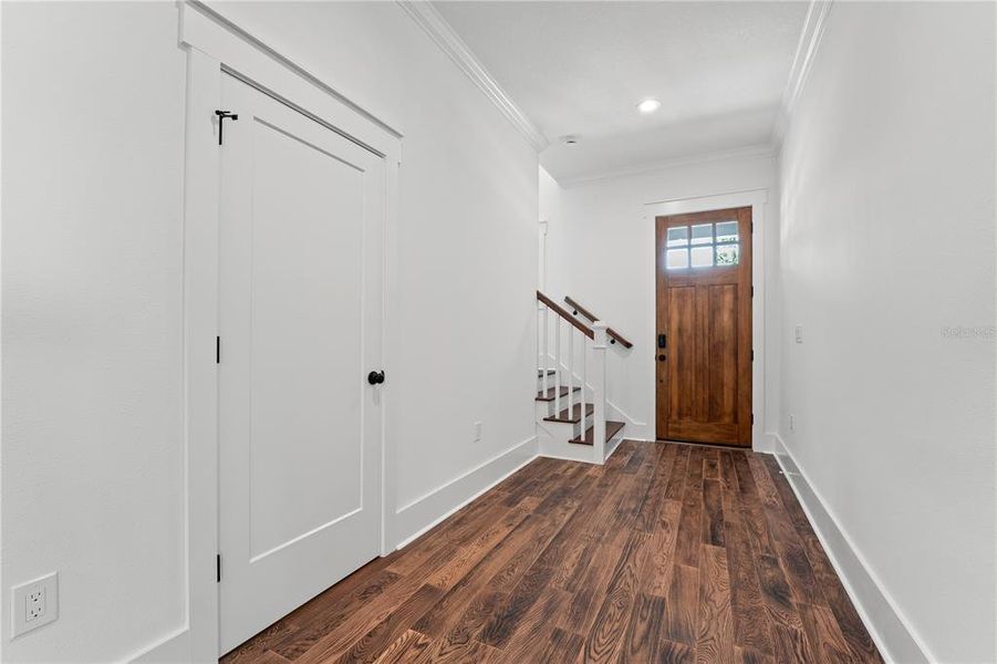 Spacious, unfurnished interior of a new home in , Tampa (Image 36).