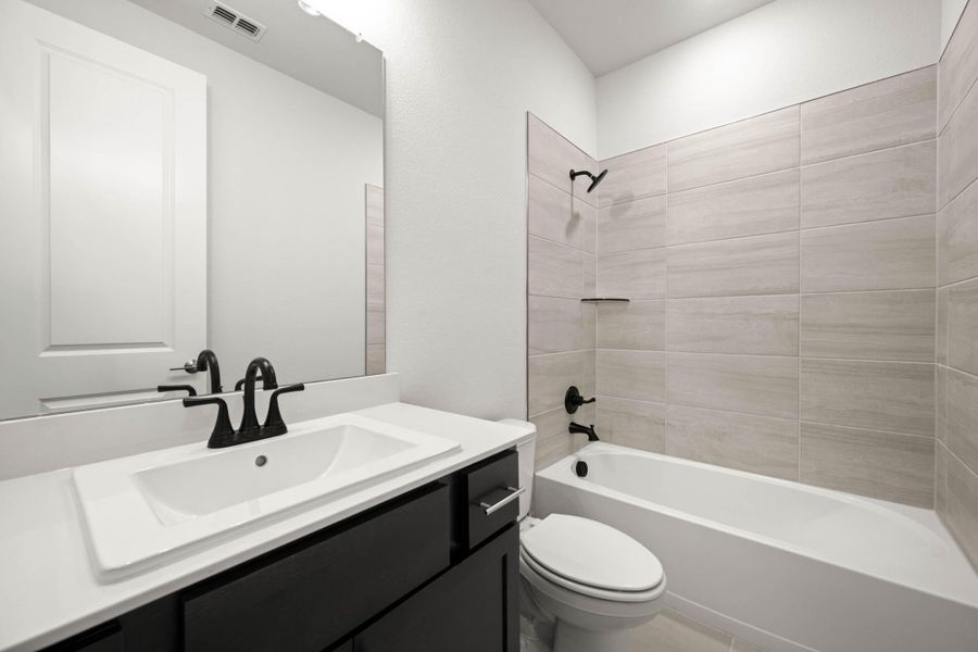 Furnished interior view inside a new home in Discovery Collection at Bridgewater, Midlothian (Image 10).