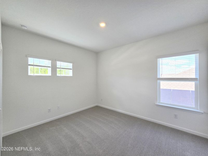 Spacious, unfurnished interior of a new home in Hyland Trail, Green Cove Springs (Image 61).