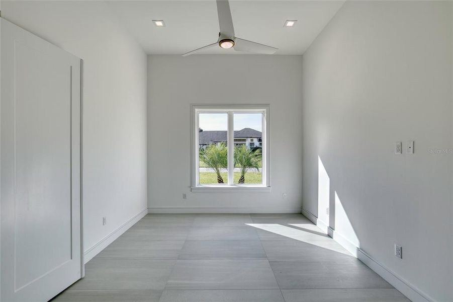 Spacious, unfurnished interior of a new home in , Ormond Beach (Image 41).