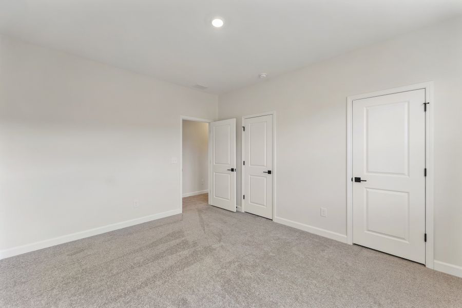 Spacious, unfurnished interior of a new home in Ridgecrest at Midway, Anderson (Image 37).