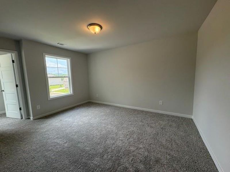 Spacious, unfurnished interior of a new home in Greenefield, Cartersville (Image 15).