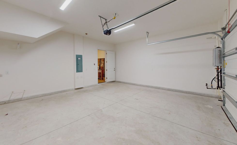 Spacious, unfurnished interior of a new home in Nocatee, Ponte Vedra (Image 23).