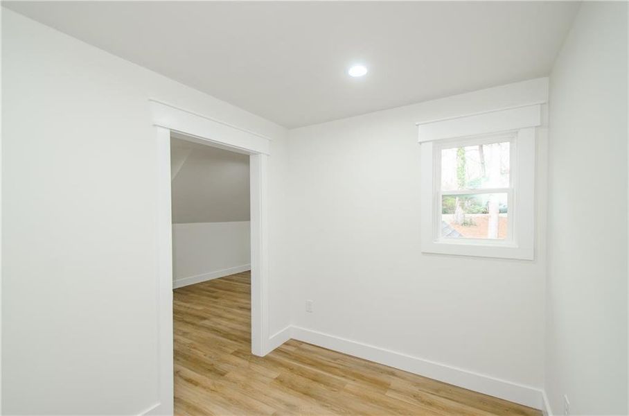 Spacious, unfurnished interior of a new home in , Gainesville (Image 31).