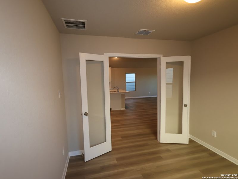 Spacious, unfurnished interior of a new home in Agave, San Antonio (Image 22). Spacious, unfurnished interior of a new home in Agave, San Antonio (Image 22).