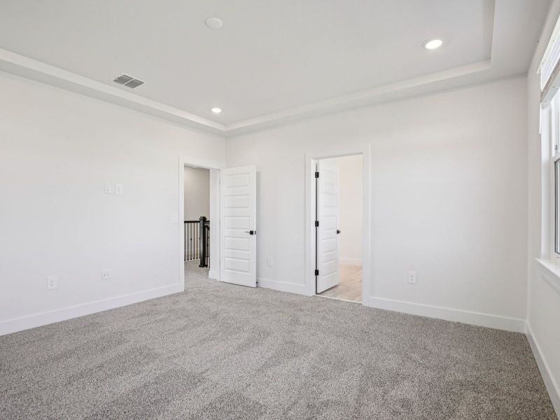 Spacious, unfurnished interior of a new home in Magnolia Bay - Reserve Series, Nokomis (Image 17).
