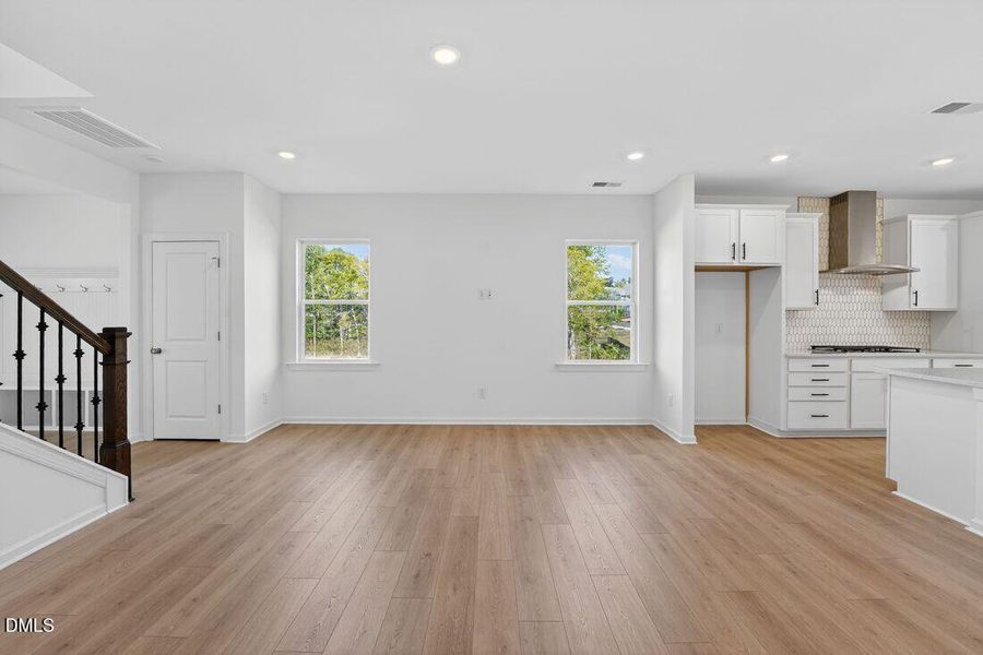 hj-nc-raleigh-silverstone-terraces-savan