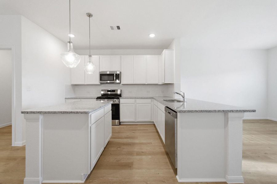 Furnished interior view inside a new home in , Conroe (Image 10).