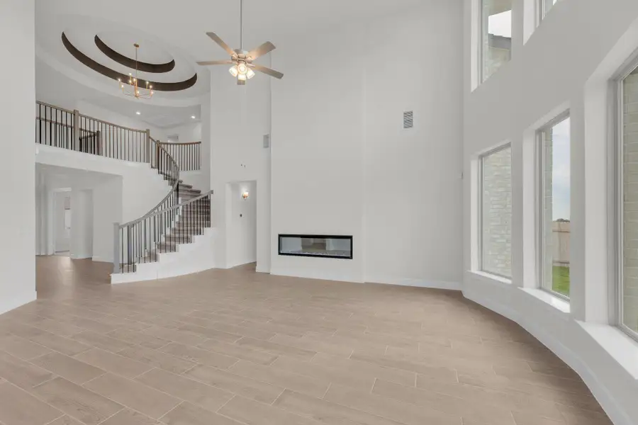 Spacious, unfurnished interior of a new home in Santa Rita Ranch, Liberty Hill (Image 15).