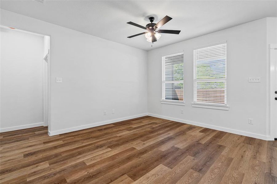 Spacious, unfurnished interior of a new home in , Celeste (Image 37).