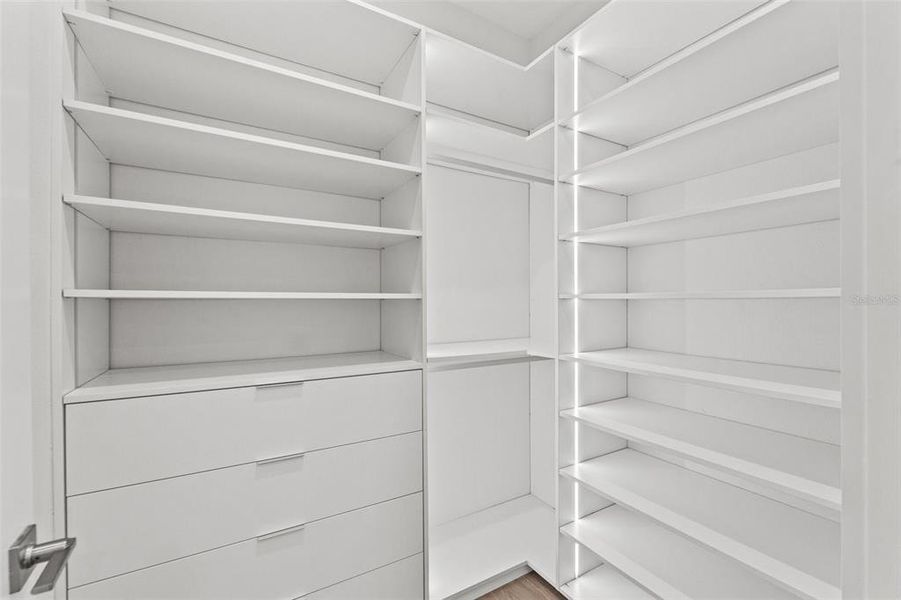 Spacious, unfurnished interior of a new home in Southern Hills Plantation, Brooksville (Image 36).