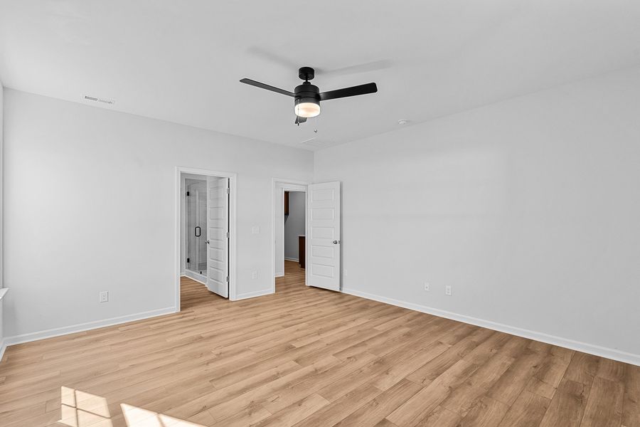 Spacious, unfurnished interior of a new home in Brayden, Advance (Image 23).
