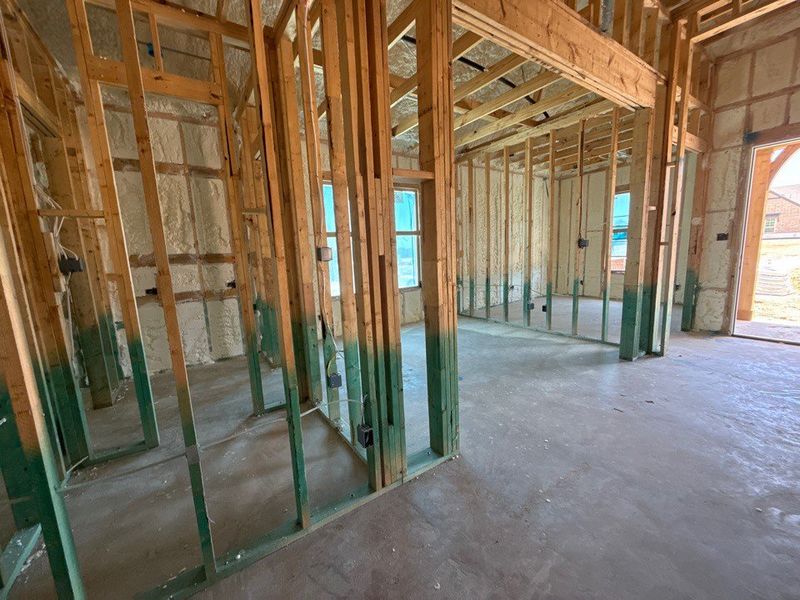 Spacious, unfurnished interior of a new home in Creekview Addition, Van Alstyne (Image 4).