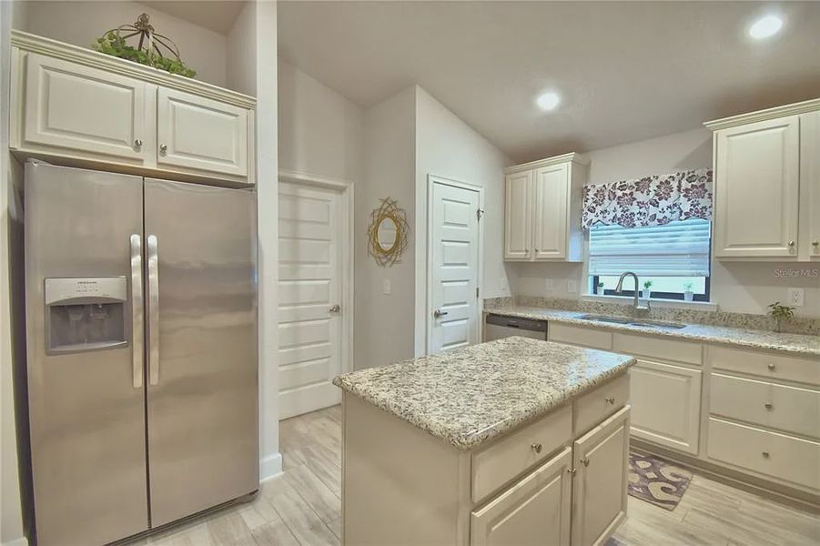 Furnished interior view inside a new home in Lake Juliana Estates, Auburndale (Image 14).