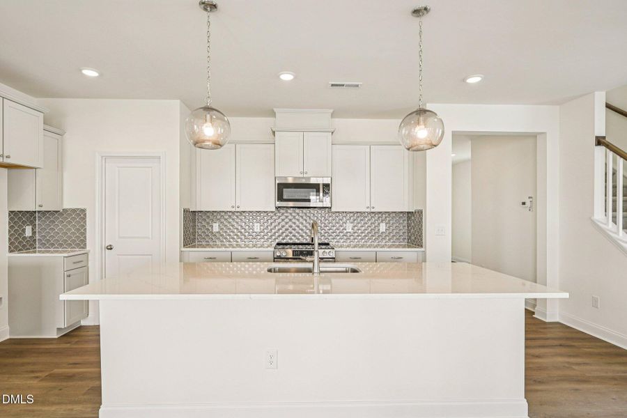 18-web-or-mls-Channel Drop Lp-S3001-018