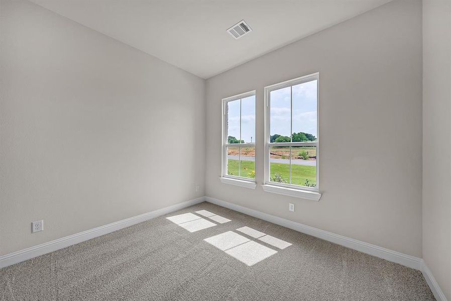 Spacious, unfurnished interior of a new home in Eagle Estates, Cross Timber (Image 21).