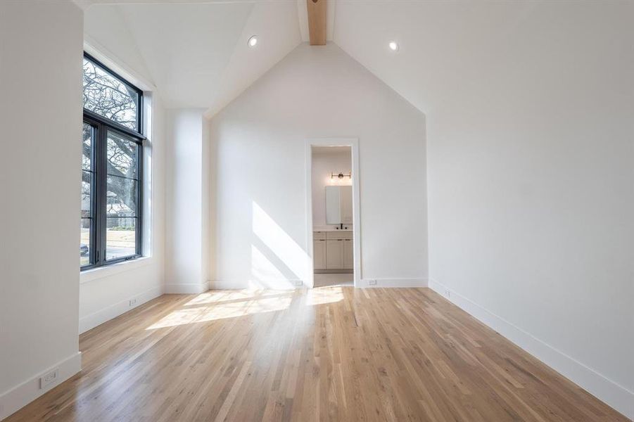 Spacious, unfurnished interior of a new home in , Dallas (Image 20). Spacious, unfurnished interior of a new home in , Dallas (Image 20).