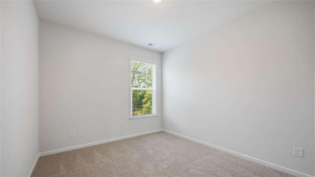 Spacious, unfurnished interior of a new home in Water Oak Estates, Lawrenceville (Image 15).