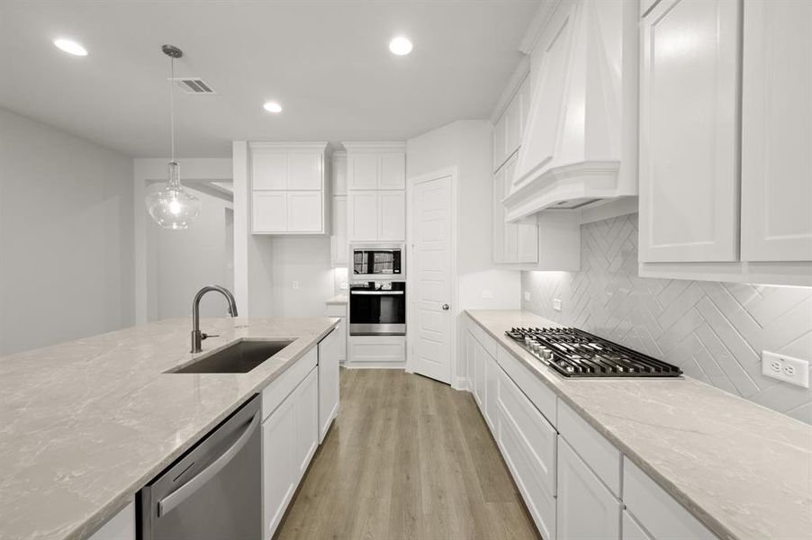 1417 Ripple Glass- Kitchen-3