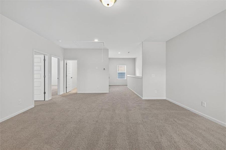 Spacious, unfurnished interior of a new home in Garrett Preserve, Douglasville (Image 26).