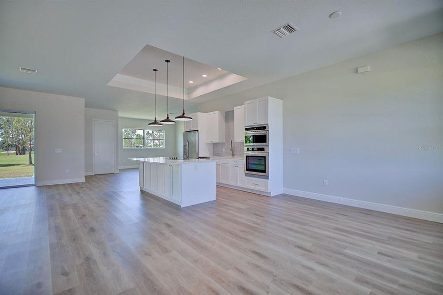 Spacious, unfurnished interior of a new home in , Sebring (Image 17).