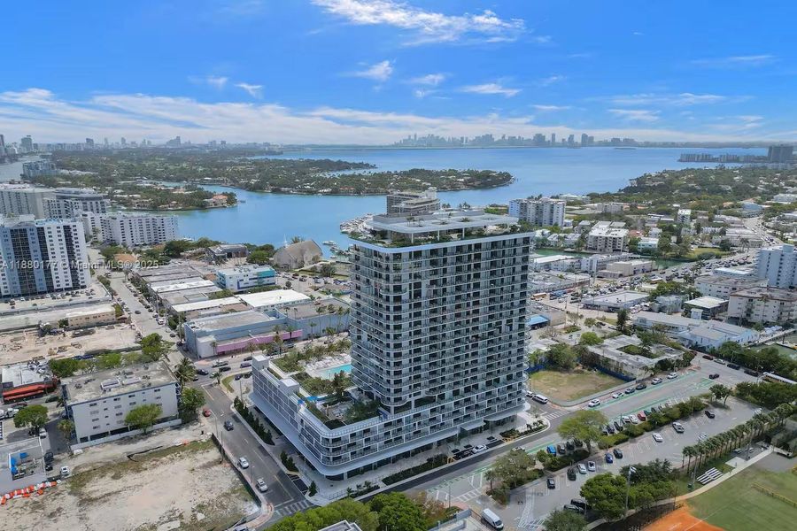 Condo located in Miami Beach, FL showcasing its design and architecture (Image 3). Condo located in Miami Beach, FL showcasing its design and architecture (Image 3).