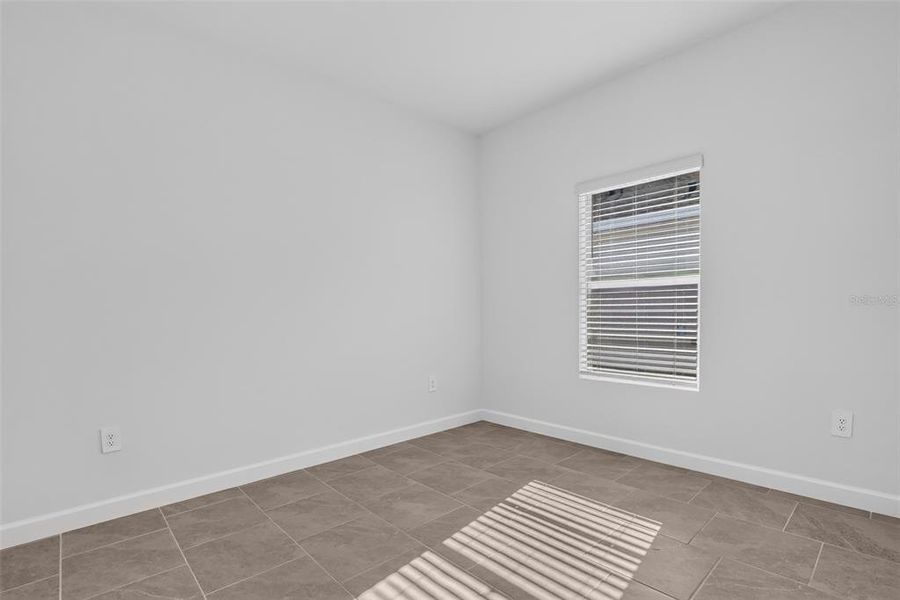 Spacious, unfurnished interior of a new home in Lennar at Turnleaf, Punta Gorda (Image 14).