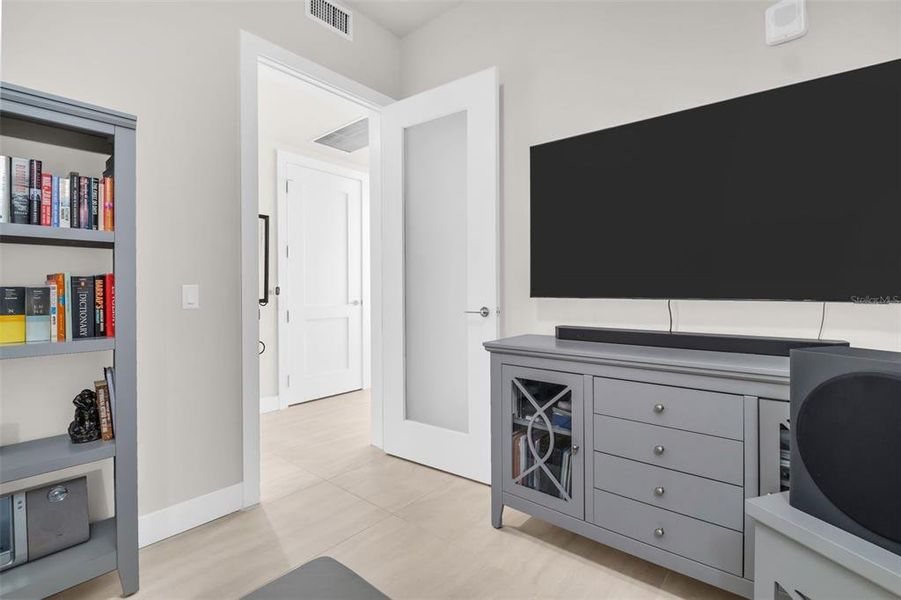 Furnished interior view inside a new home in , St. Petersburg (Image 16).