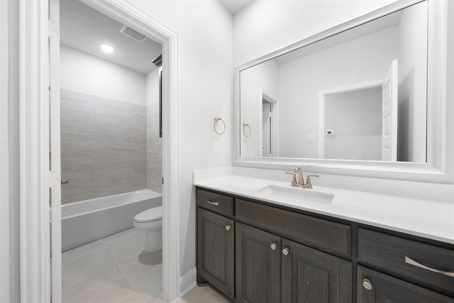 Furnished interior view inside a new home in Heath Golf and Yacht, Heath (Image 15).