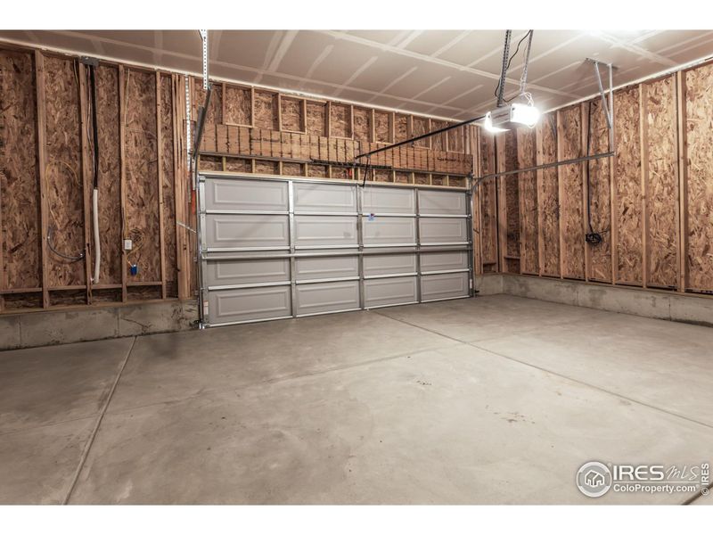 EXAMPLE PHOTO: GARAGE