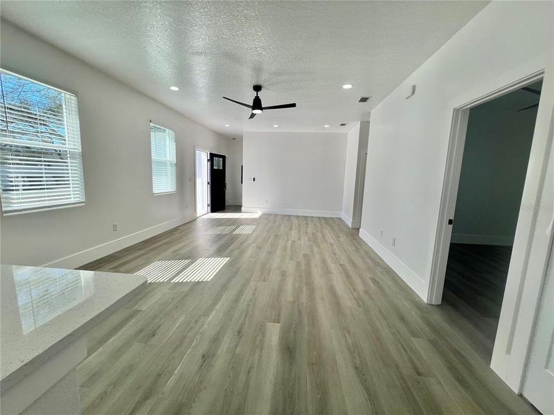 Spacious, unfurnished interior of a new home in , Tampa (Image 50).