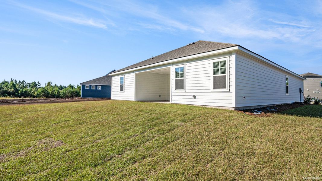 Representative exterior details of a home built from the Delmont by D.R. Horton in Merchant Point, Jacksonville (Image 4).