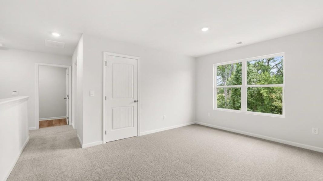 Spacious, unfurnished interior of a new home in Liberty Crossing, Braselton (Image 31).
